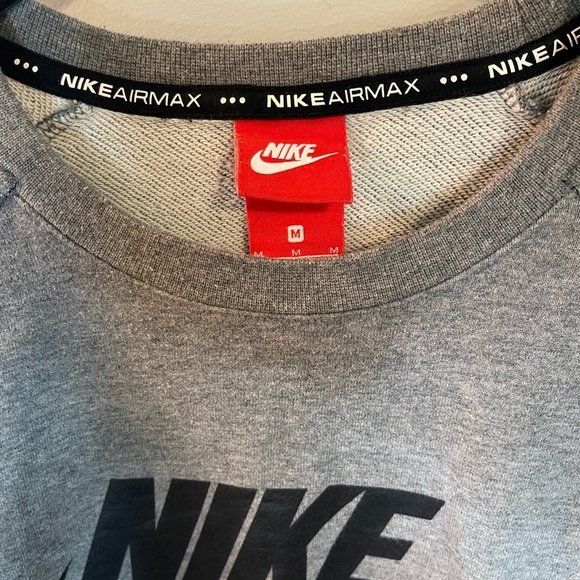 Nike Air Max Gray Sweatshirt with zippered sleeve pocket size medium - Picture 2 of 9